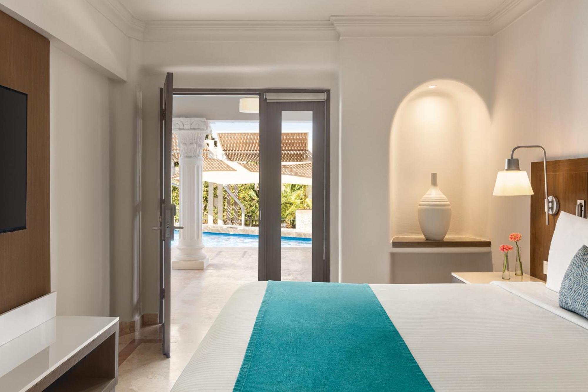 Wyndham Alltra Playa Del Carmen Adults Only All Inclusive Exterior photo